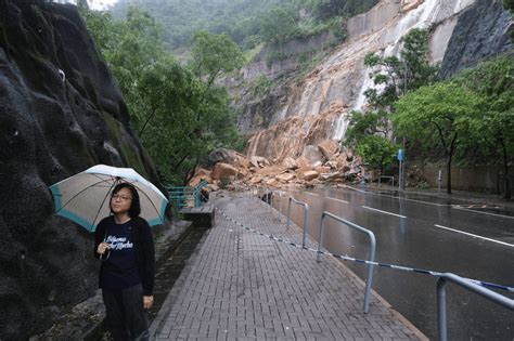 耀東山泥傾瀉|【暴雨襲港】耀東邨山泥傾瀉 當局指天氣穩定後將進。